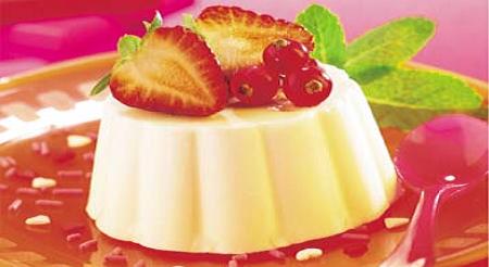 gelatina_de_yogur_con_frutos_rojos.jpg
